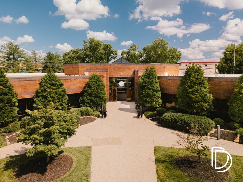 More Photos Of 11492 Bluegrass Pky, Louisville Office For Lease