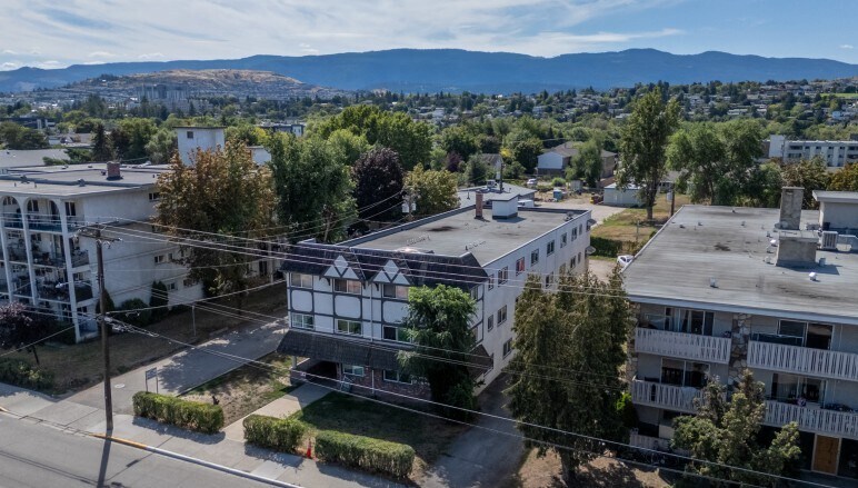 More Photos Of 3604 30 Av, Vernon Apartments For Sale