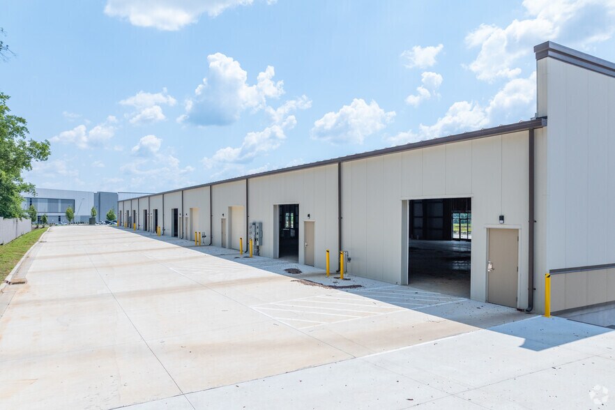 More Photos Of 2139 Logistics Way, Murfreesboro Unknown For Lease