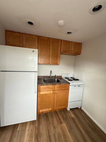 More Photos Of 47 Montgomery St, Pawtucket Apartments For Sale