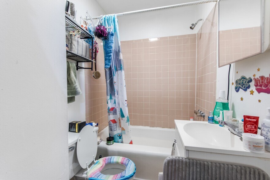 More Photos Of 129-131 W Susquehanna Ave, Philadelphia Apartments For Sale