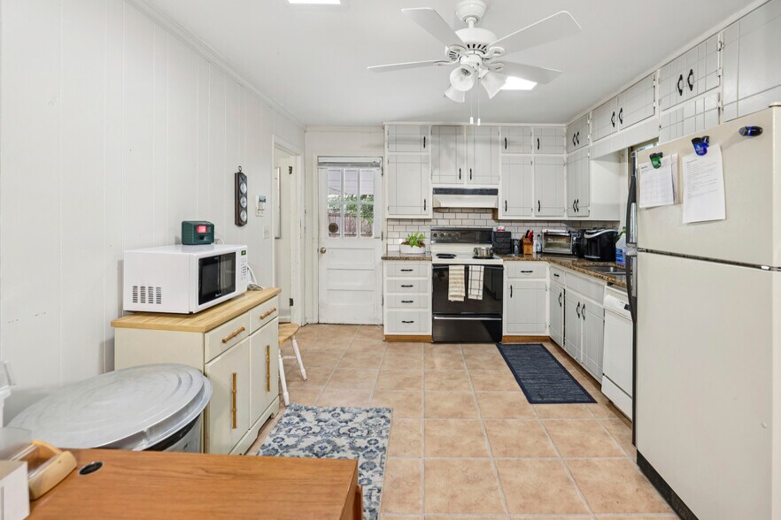 More Photos Of 2119 Vista Dale Ct, Tucker Office Residential For Sale