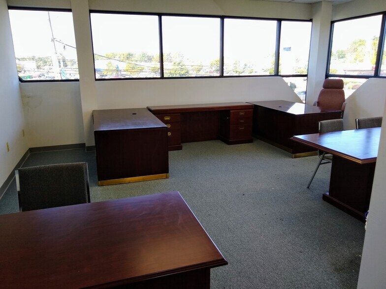 More Photos Of 755 Route 46, Parsippany Freestanding For Lease