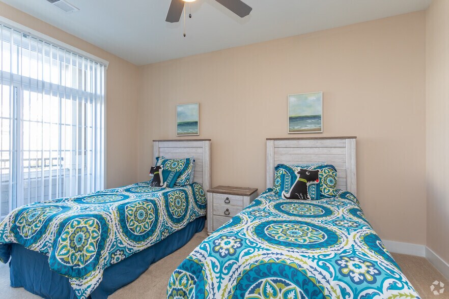 More Photos Of 7205-7215 Wrightsville Ave, Wilmington Apartments For Lease