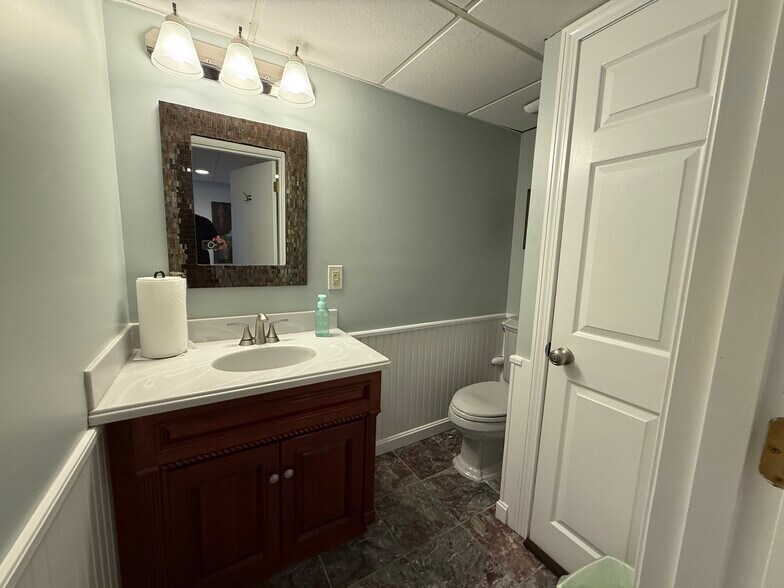 More Photos Of 178 Park St, North Reading Medical For Lease