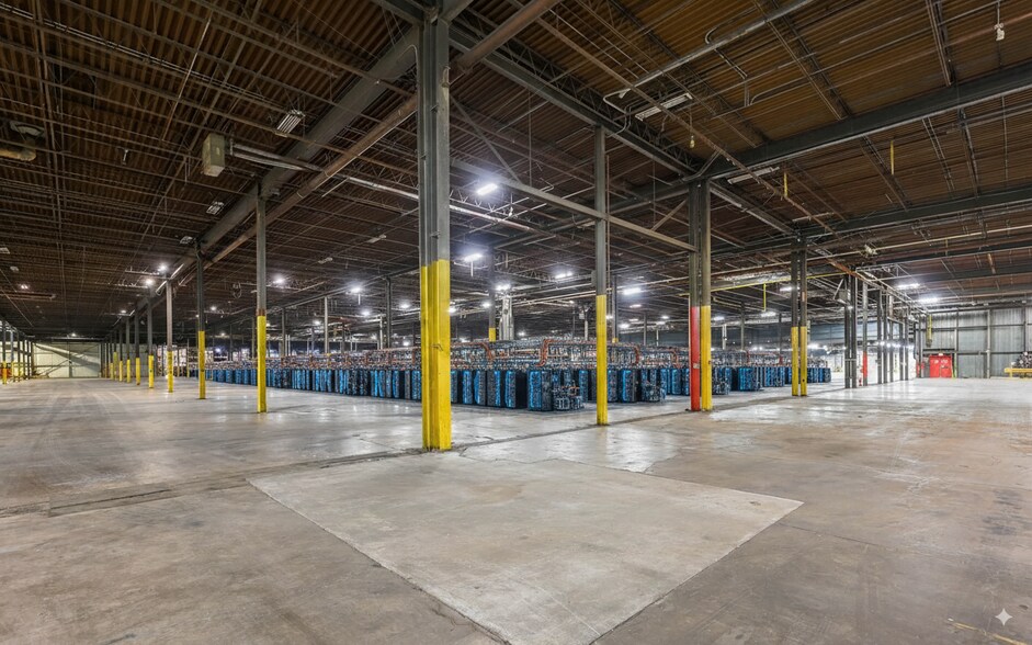 More Photos Of 2000 N South Rd, Scranton Industrial For Lease