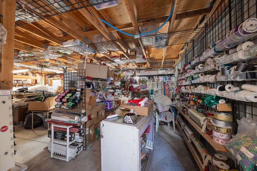 More Photos Of 319 E Howard St, Live Oak Storefront Retail Office For Sale