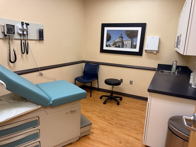 More Photos Of 2475 Broad St, Sumter Medical For Sale