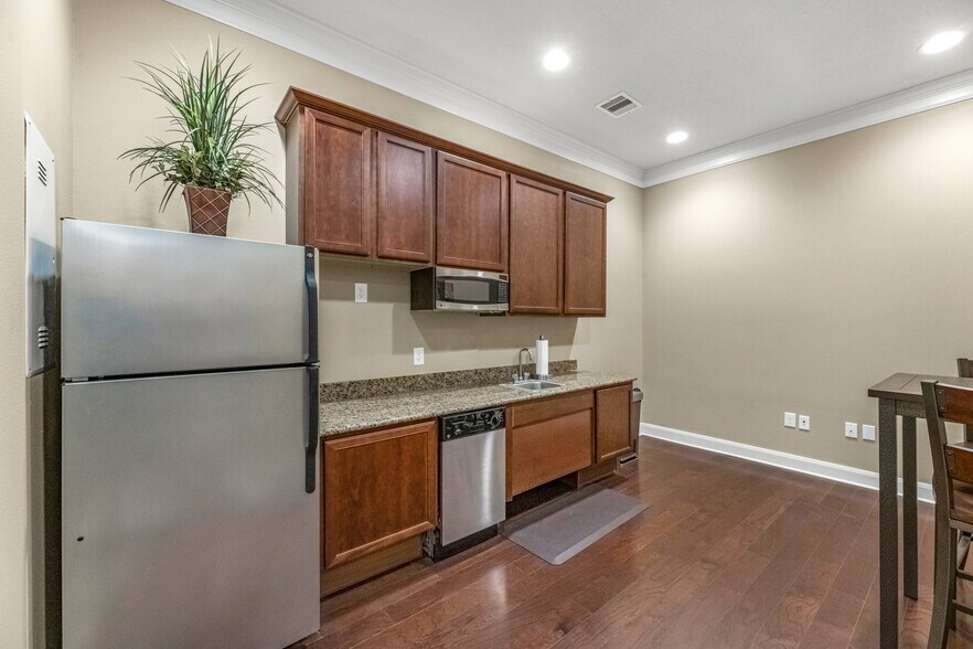 More Photos Of 4501 Cartwright Rd, Missouri City Medical For Sale