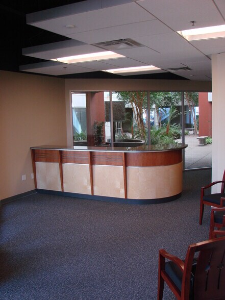 More Photos Of 3230 E Broadway Rd, Phoenix Office For Lease