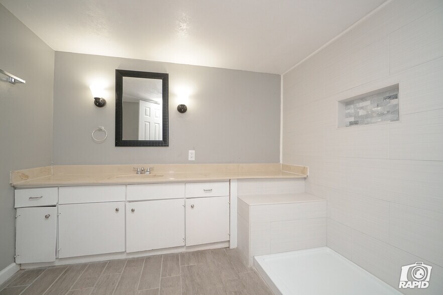 More Photos Of 601 George Ave, Midland Apartments For Sale