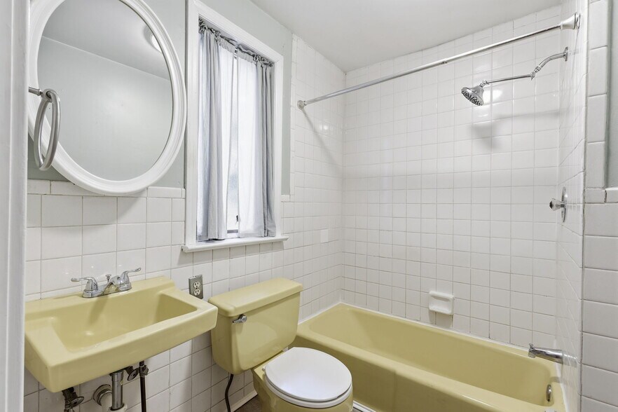 More Photos Of 2695 Main St, Lawrence Apartments For Sale