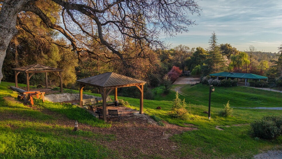 More Photos Of 21645 Parrotts Ferry Rd, Sonora Specialty For Sale