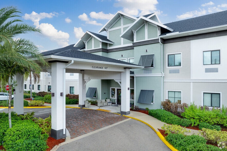 More Photos Of 1321 NE 24th Ave, Cape Coral Assisted Living For Sale