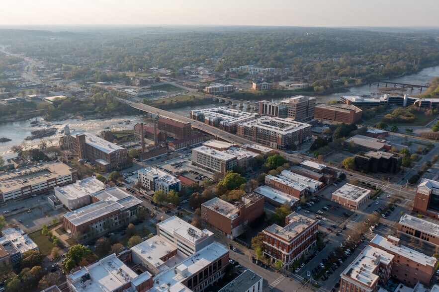 More Photos Of 1300 Front Ave, Columbus Apartments For Lease