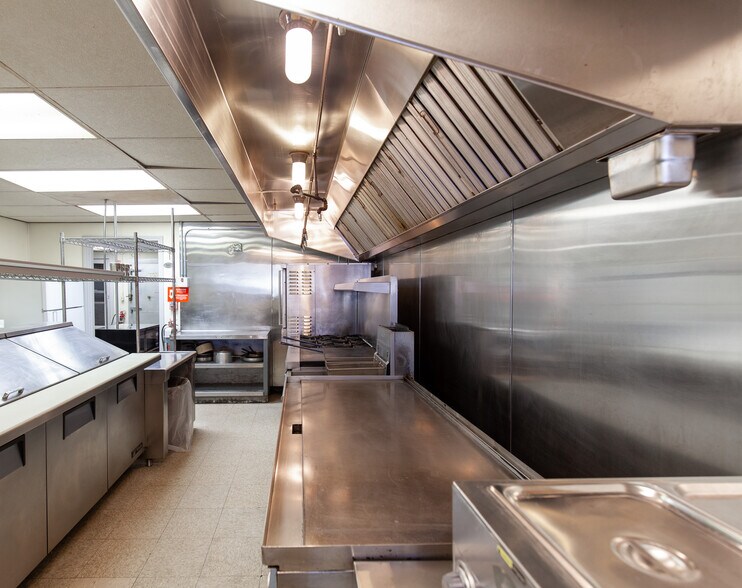 More Photos Of 1068-1078 Route 28, South Yarmouth Freestanding For Lease