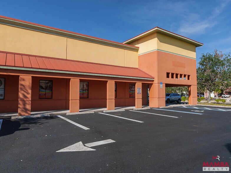 More Photos Of 413 NE Van Loon Ln, Cape Coral Light Distribution For Sale