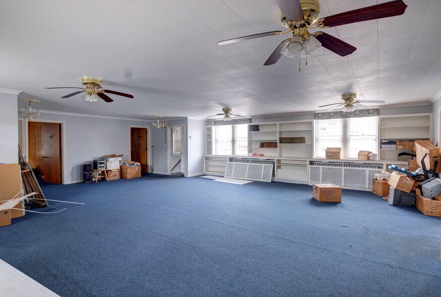 More Photos Of 329 4th St, Wausau Storefront Retail Residential For Sale