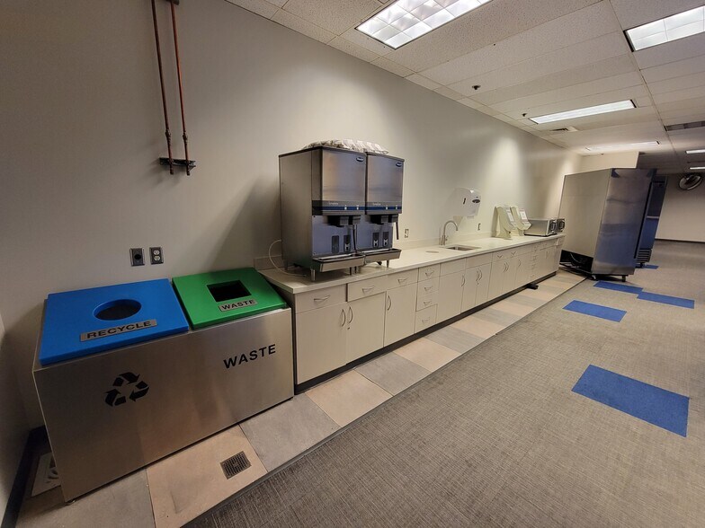 More Photos Of 705 E 60th St N, Sioux Falls Office For Sale