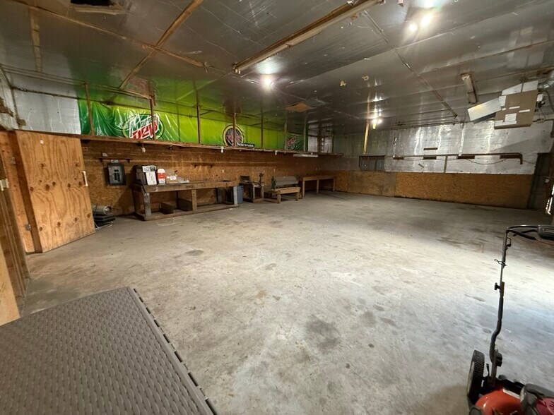 More Photos Of 2113 Wrightsville Ave, Wilmington Flex For Sale