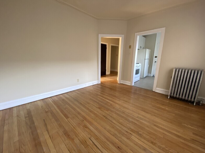 More Photos Of 7600-14 S South Shore Dr, Chicago Apartments For Sale