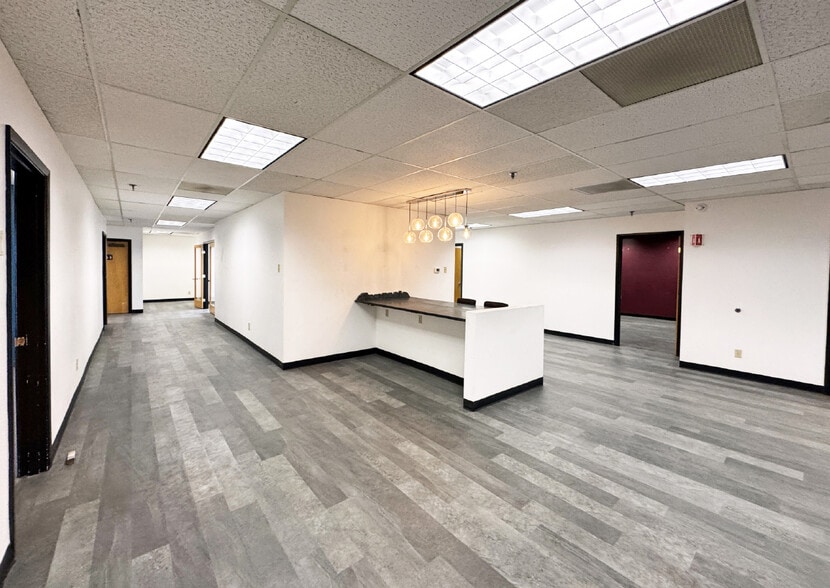 More Photos Of 1920 Columbia Dr SE, Albuquerque Warehouse For Sale