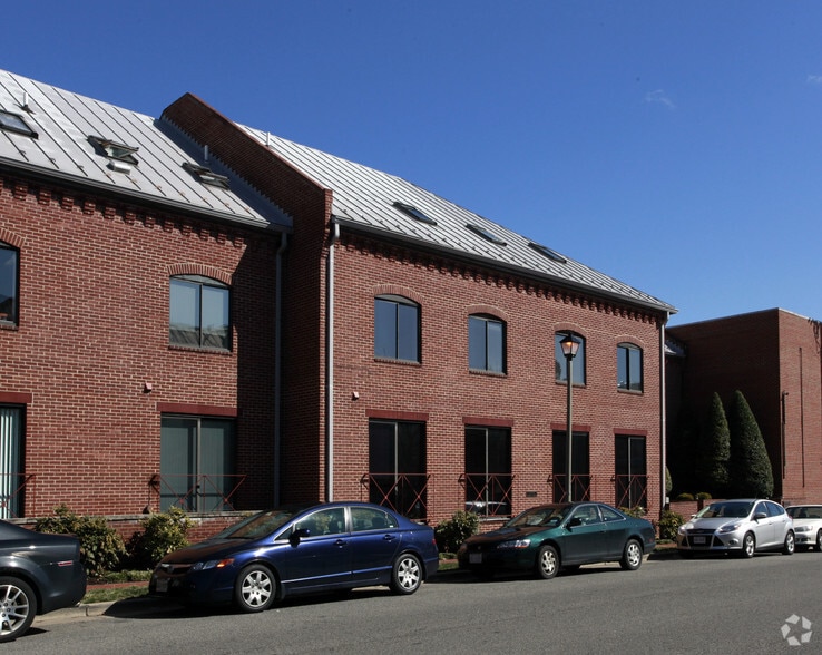 More Photos Of 111 Oronoco St, Alexandria Office For Lease