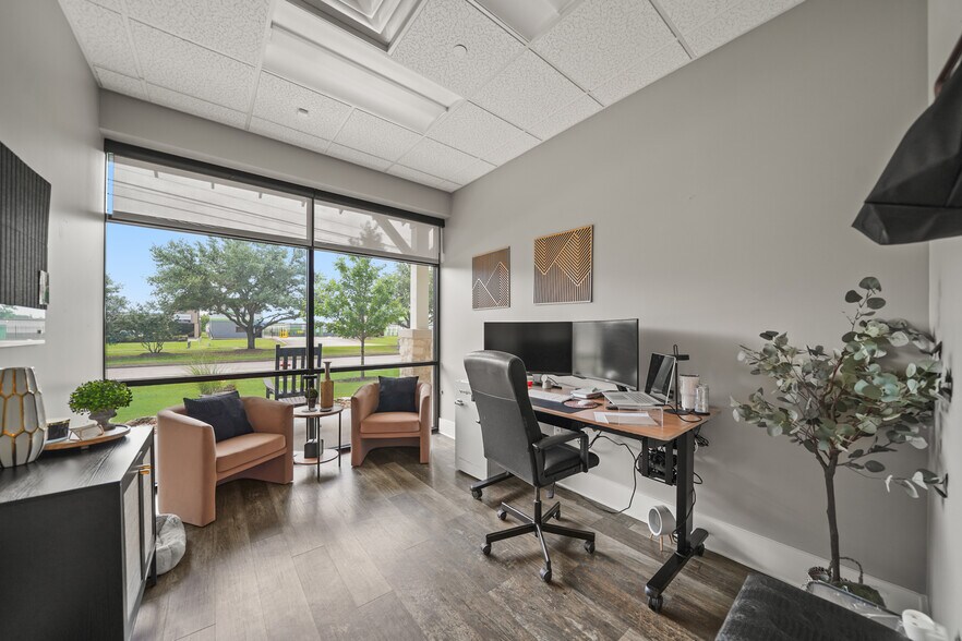 More Photos Of 4300 FM 2351 Rd, Friendswood Office For Lease