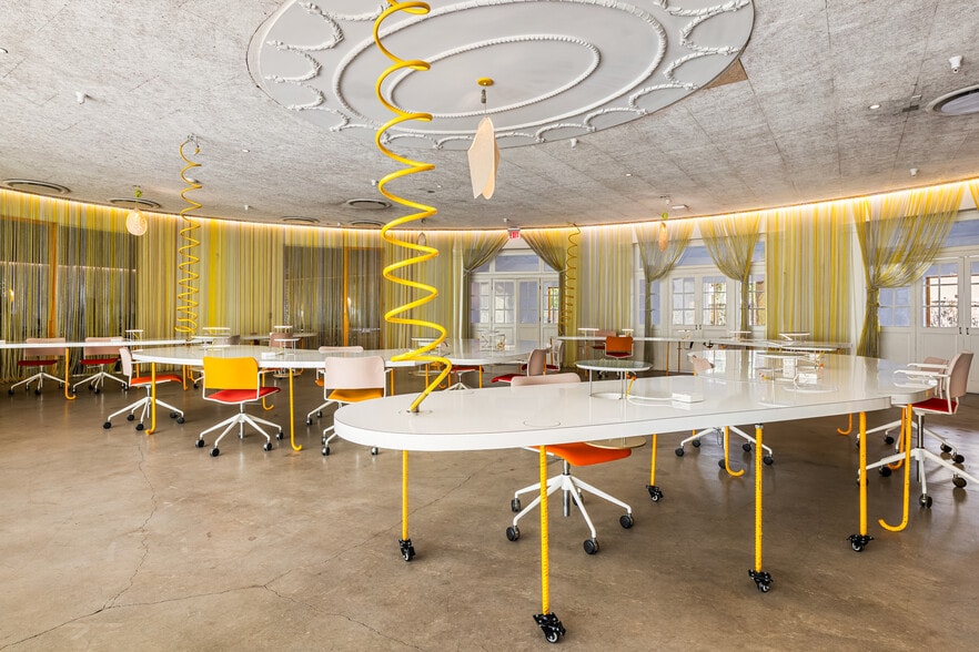 More Photos Of 1370 N St Andrews Pl, Los Angeles Office For Sale