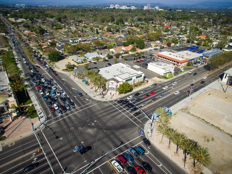 More Photos Of 1227 W 17th St, Santa Ana Medical For Lease