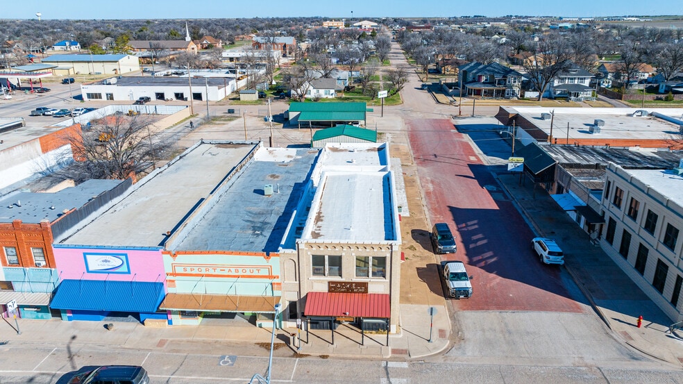 More Photos Of 701 S Avenue F, Haskell Hotel For Sale