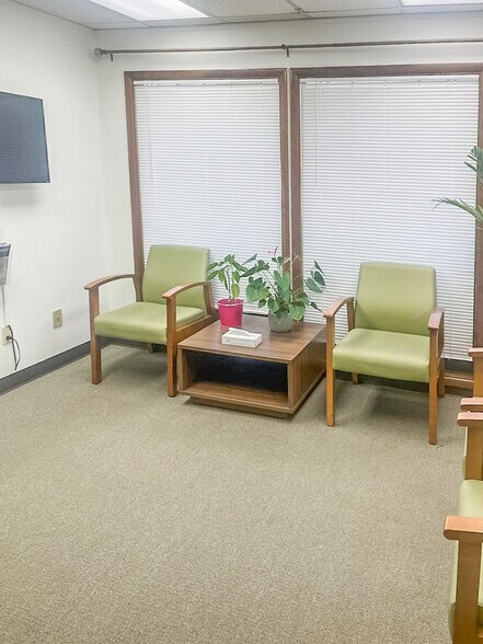 More Photos Of 1881 W Washington St, Stayton Skilled Nursing Facility For Lease