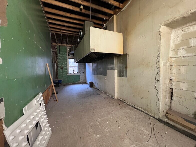 More Photos Of 414 S Main St, Memphis Storefront Retail Office For Sale