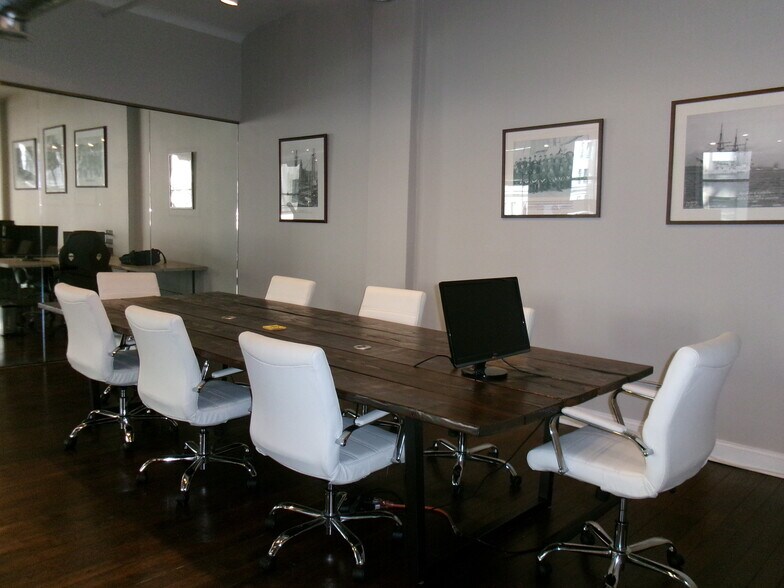 More Photos Of 404 S Wells St, Chicago Loft Creative Space For Lease