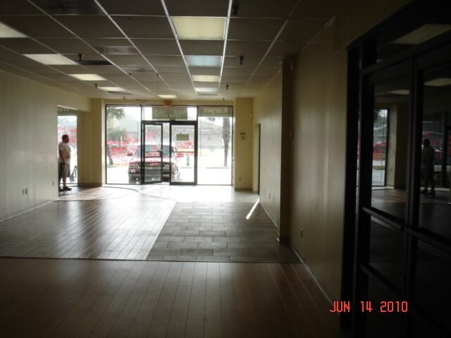 More Photos Of 4240 Williams Blvd, Kenner General Retail For Lease