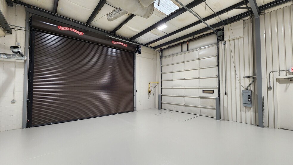 More Photos Of 272 E Kemper Rd, Loveland Industrial For Lease