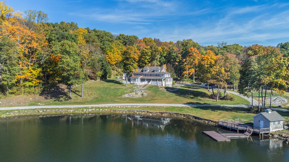 Primary Photo Of 1 Brook Valley Ter, Kinnelon Winery Vineyard For Sale