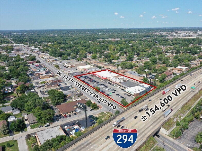 More Photos Of 6600-6620 W 111th St, Worth Unknown For Lease