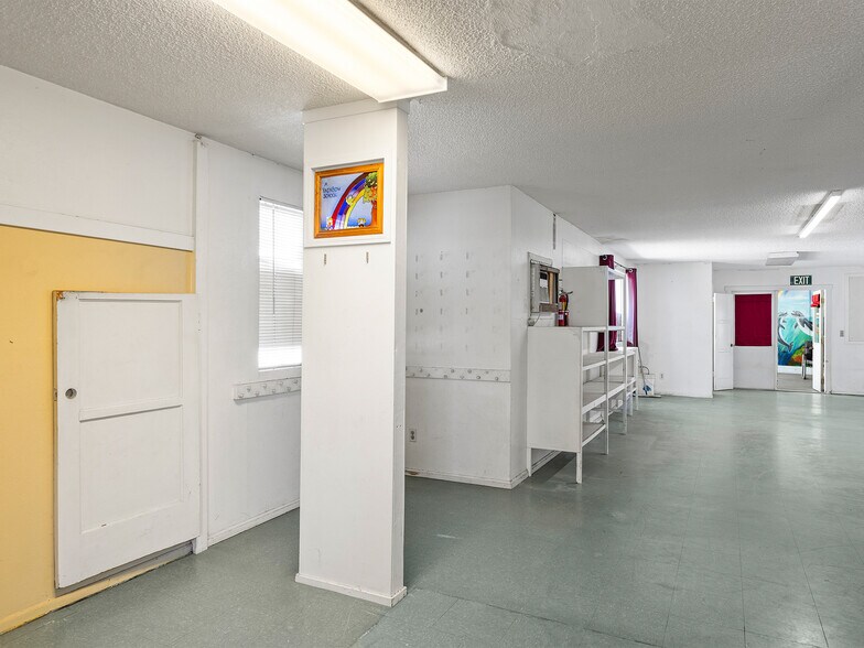 More Photos Of 1817 W Burbank Blvd, Burbank Daycare Center For Sale