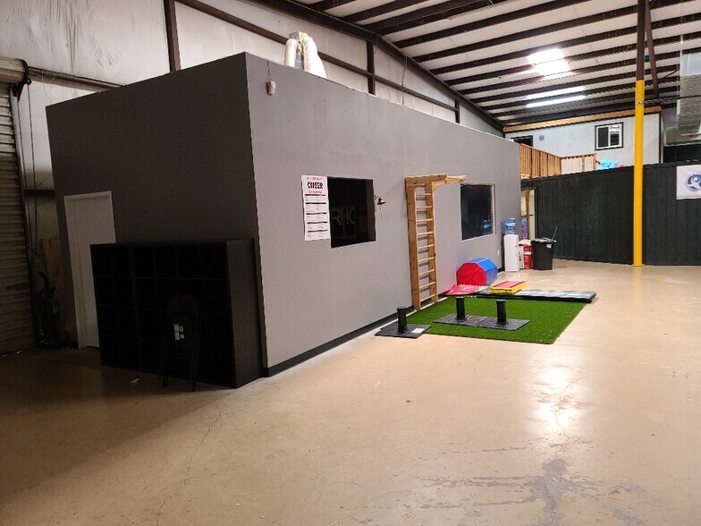 More Photos Of 11815 S Profit Row, Forney Warehouse For Lease