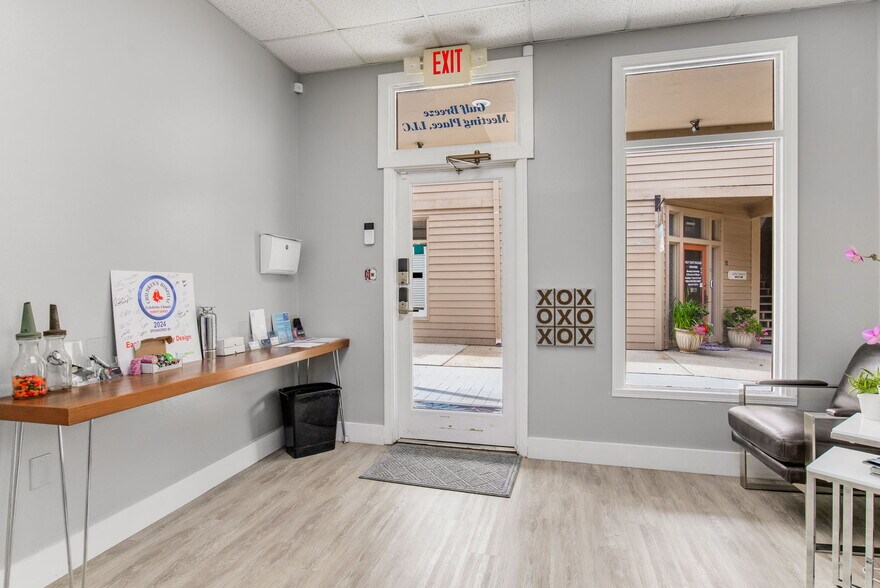 More Photos Of 913 Gulf Breeze Pky, Gulf Breeze Storefront Retail Office For Sale