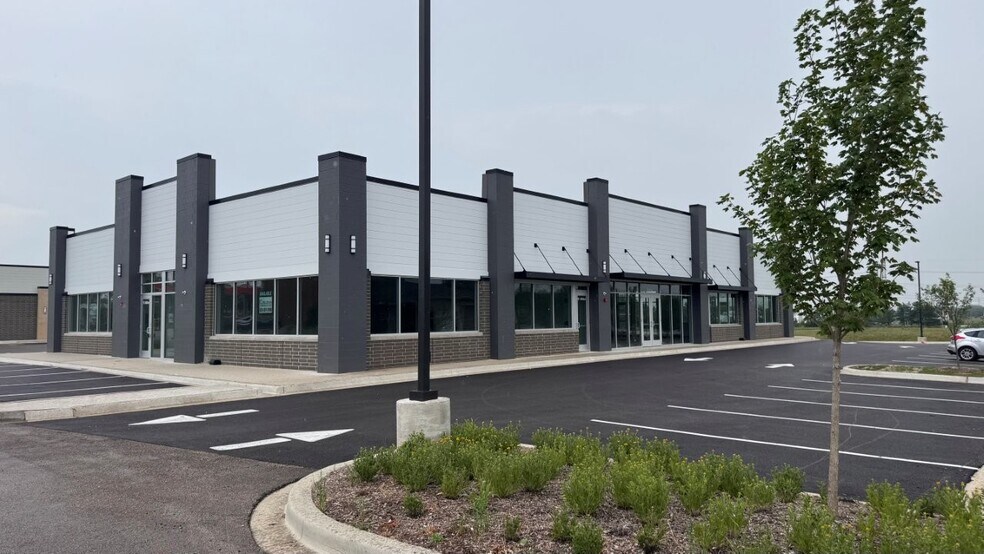 More Photos Of 71-81 Miller Drive, North Aurora Medical For Lease