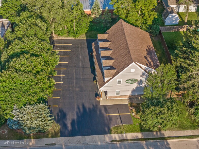More Photos Of 1125 N Delany Rd, Gurnee Medical For Sale