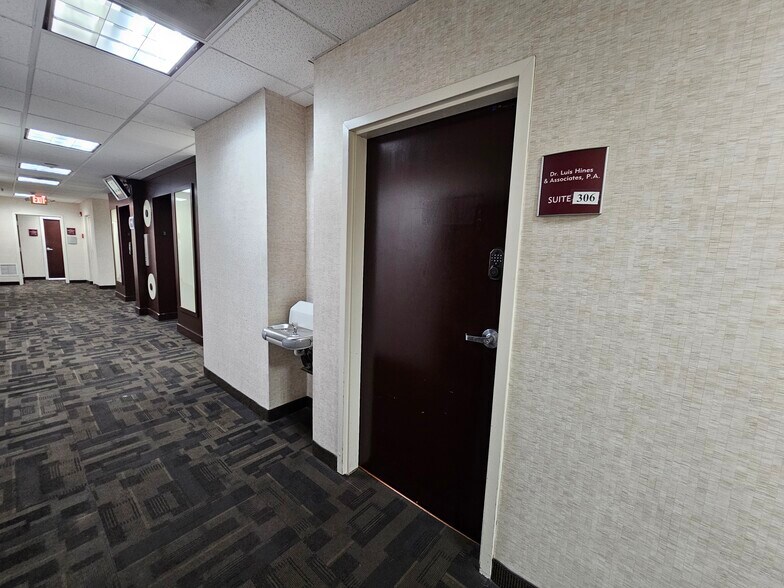 More Photos Of 12550 Biscayne Blvd, North Miami Medical For Sale