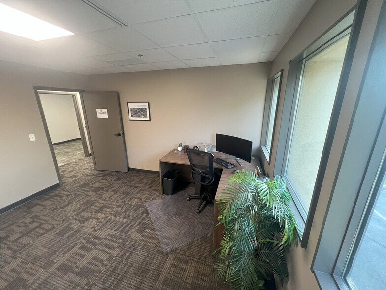 More Photos Of 300 3rd Ave SE, Rochester Coworking Space