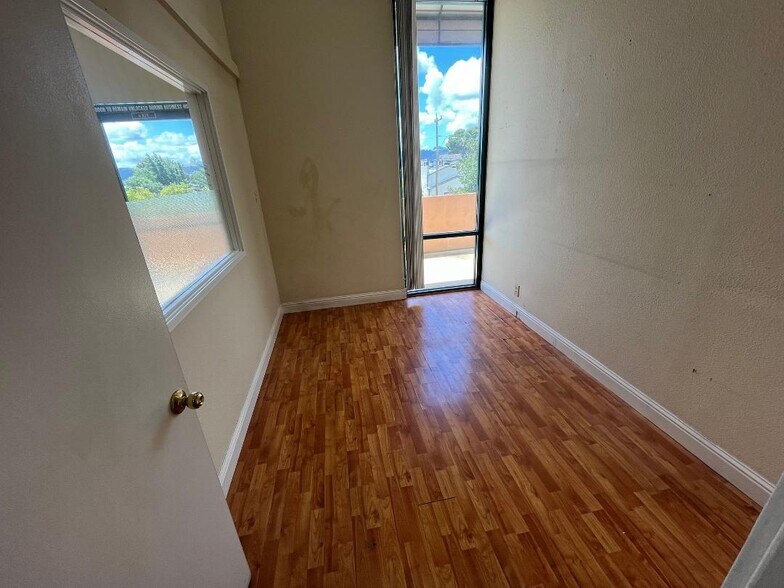 More Photos Of 425 Military East St, Benicia Freestanding For Lease