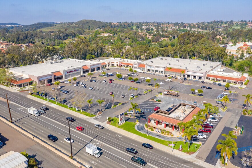 More Photos Of 710-790 Sycamore Ave, Vista Unknown For Lease