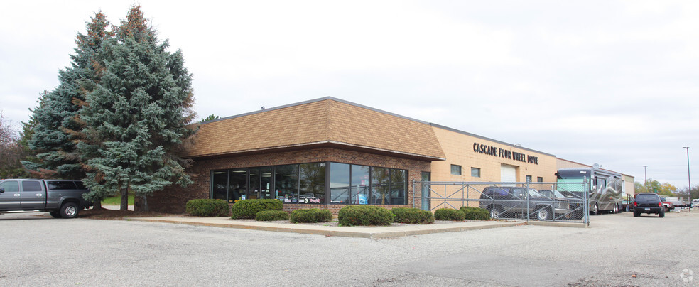 Primary Photo Of 2700 Northern Dr SE, Grand Rapids General Retail For Lease