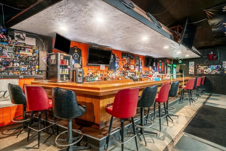 More Photos Of 23925 Goddard Rd, Taylor Bar For Sale