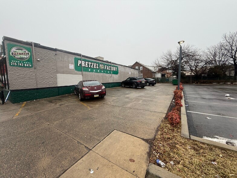 More Photos Of 1903 Cottman Ave, Philadelphia Storefront For Sale